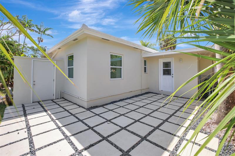 Image 45 of 45 For 933 19th St  