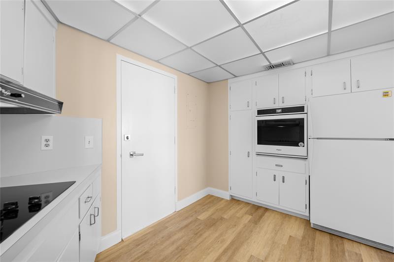Image 14 of 46 For 3700 Galt Ocean Dr  702