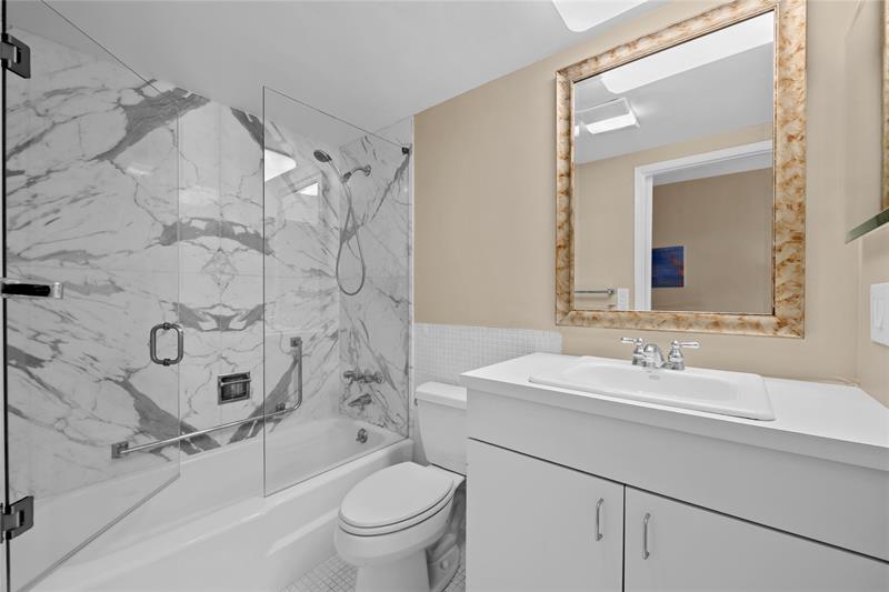 Image 17 of 46 For 3700 Galt Ocean Dr  702