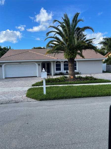 Details for 7485 Royal Palm Blvd, Margate, FL 33063