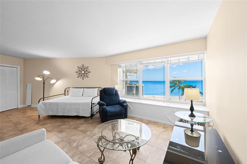 Image 11 of 48 For 3700 Galt Ocean Dr  409