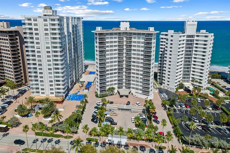 Image 20 of 48 For 3700 Galt Ocean Dr  409