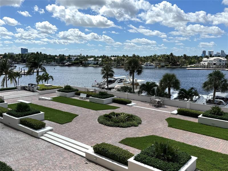 Image 10 of 49 For 1 Las Olas Cir  307