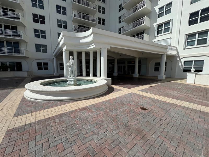 Image 15 of 49 For 1 Las Olas Cir  307