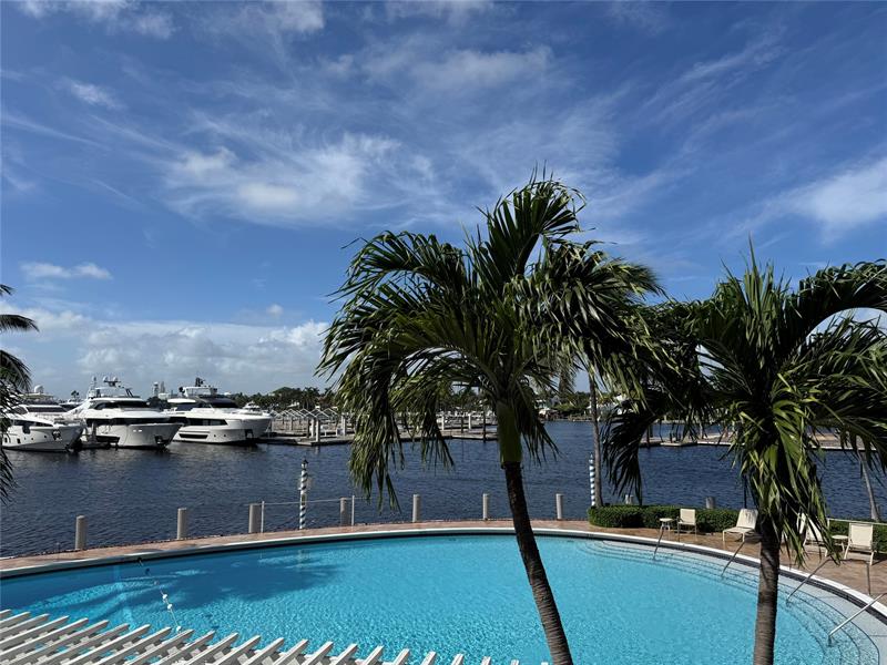 Image 8 of 49 For 1 Las Olas Cir  307