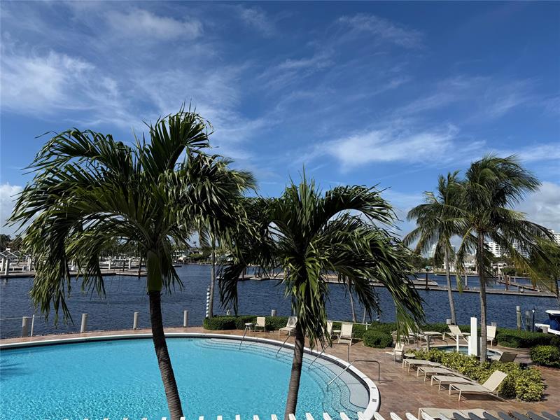 Image 9 of 49 For 1 Las Olas Cir  307