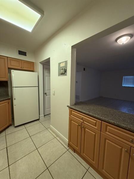 Image 4 of 9 For 3009 Andrews Ave  1