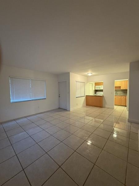 Image 6 of 9 For 3009 Andrews Ave  1