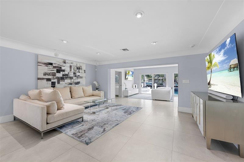 Image 10 of 71 For 2330 35th St