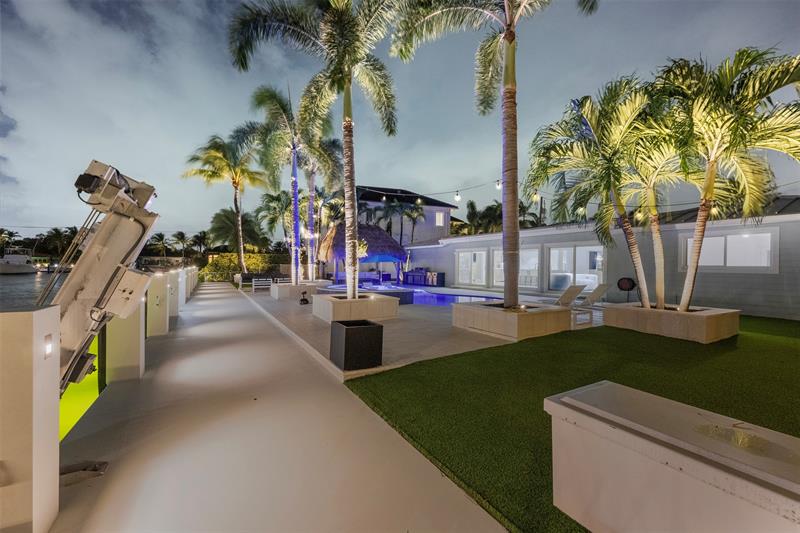 Image 46 of 71 For 2330 35th St