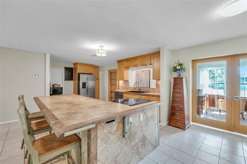 Image 15 of 39 For 6202 70th Ave