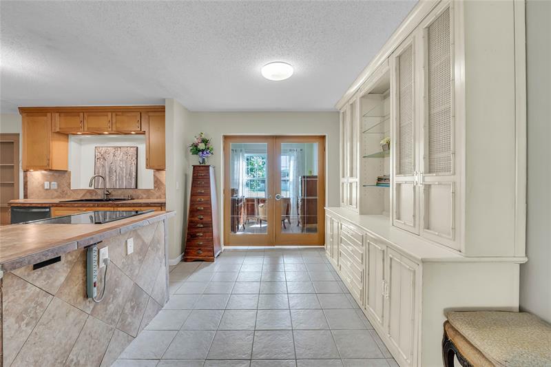 Image 17 of 39 For 6202 70th Ave