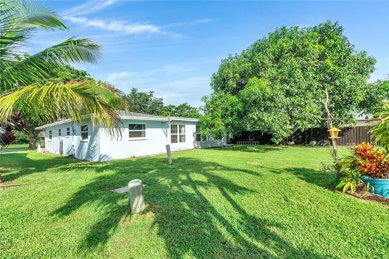 Image 29 of 39 For 6202 70th Ave