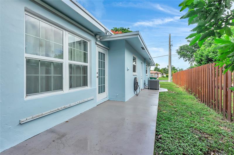 Image 32 of 39 For 6202 70th Ave