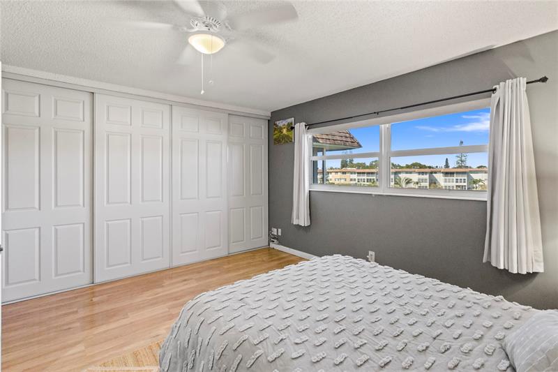 Image 17 of 56 For 3501 47th Ave  614