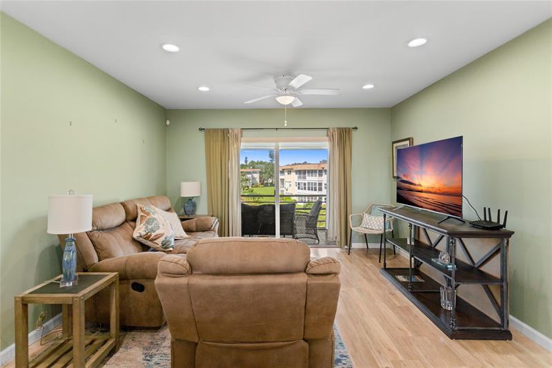 Image 38 of 56 For 3501 47th Ave  614