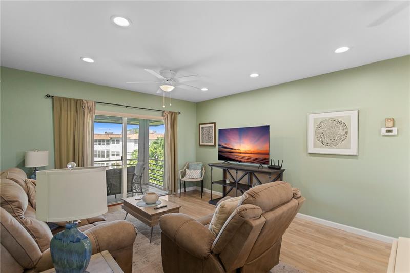 Image 39 of 56 For 3501 47th Ave  614