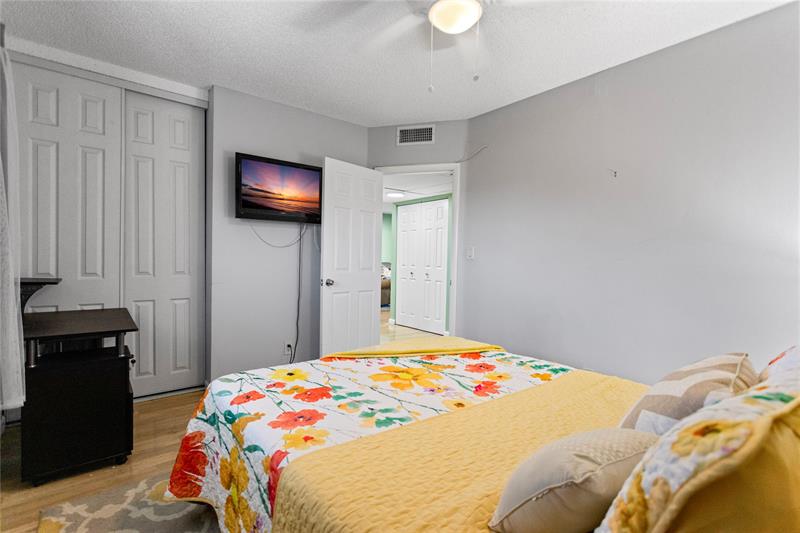 Image 5 of 56 For 3501 47th Ave  614