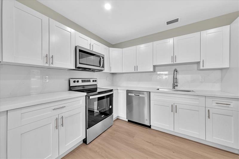 Image 12 of 36 For 5324 1st Ave