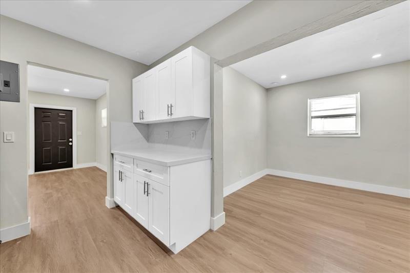 Image 13 of 36 For 5324 1st Ave