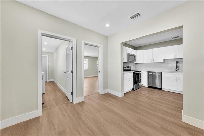 Image 15 of 36 For 5324 1st Ave