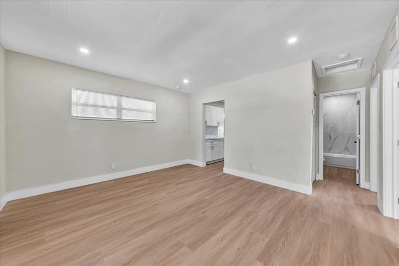 Image 6 of 36 For 5324 1st Ave
