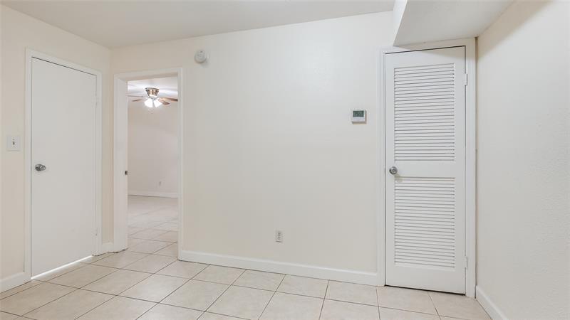 Image 12 of 31 For 875 Riverside Dr  717