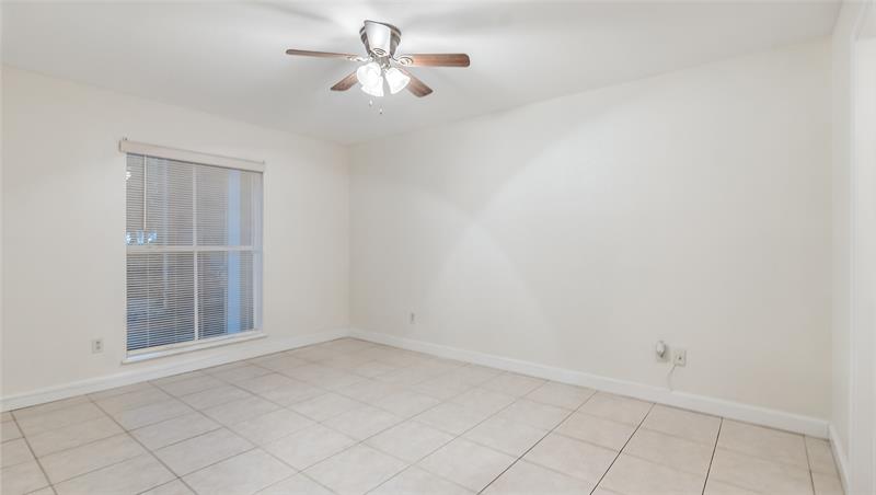 Image 14 of 31 For 875 Riverside Dr  717