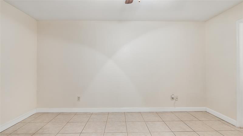 Image 16 of 31 For 875 Riverside Dr  717