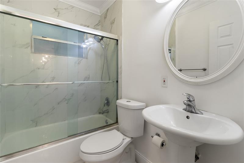 Image 12 of 21 For 1450 Atlantic Shores Blvd  117