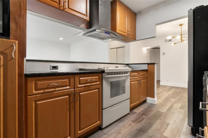 Image 8 of 21 For 1450 Atlantic Shores Blvd  117