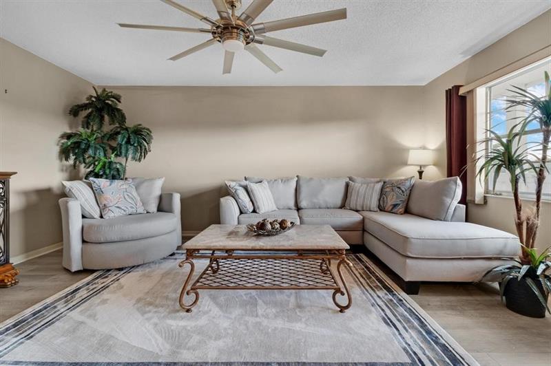 Image 16 of 100 For 4026 Ventnor H Ct  4026