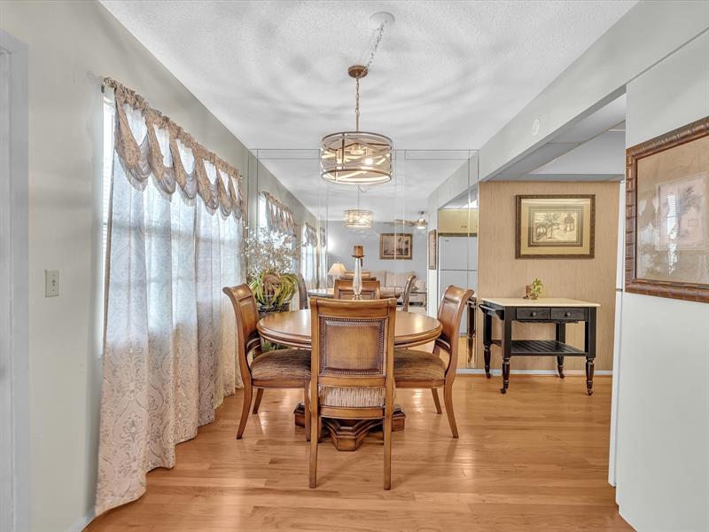 Image 23 of 100 For 4026 Ventnor H Ct  4026