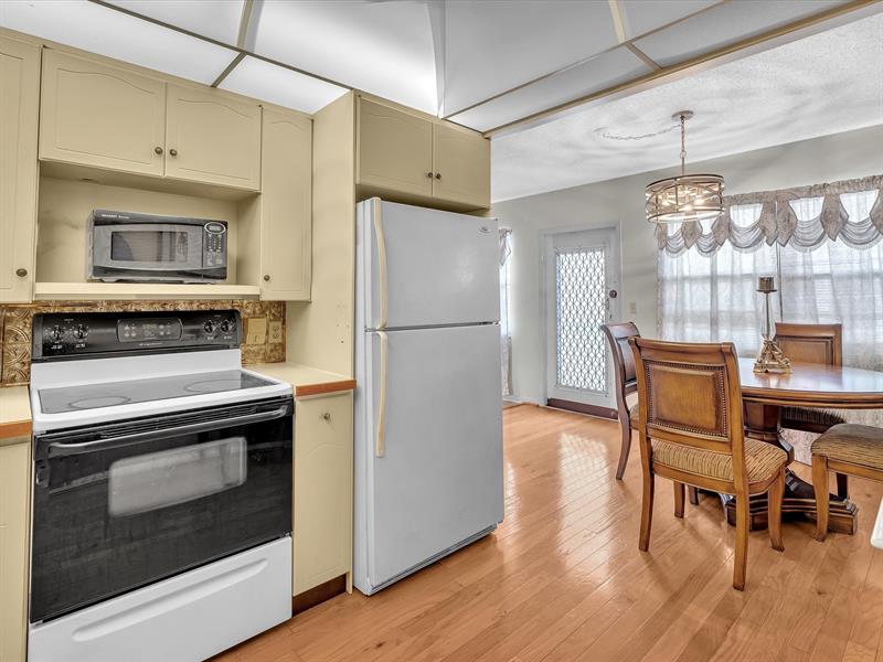 Image 31 of 100 For 4026 Ventnor H Ct  4026