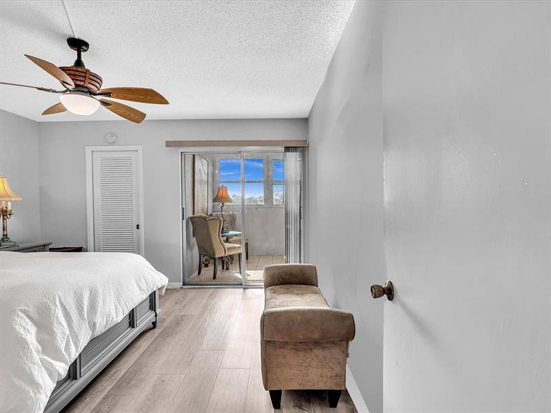 Image 40 of 100 For 4026 Ventnor H Ct  4026