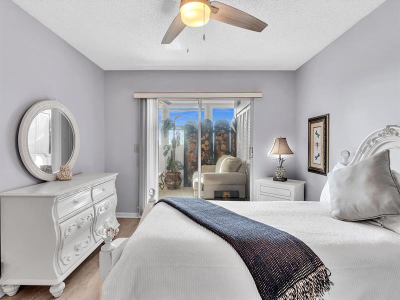 Image 43 of 100 For 4026 Ventnor H Ct  4026