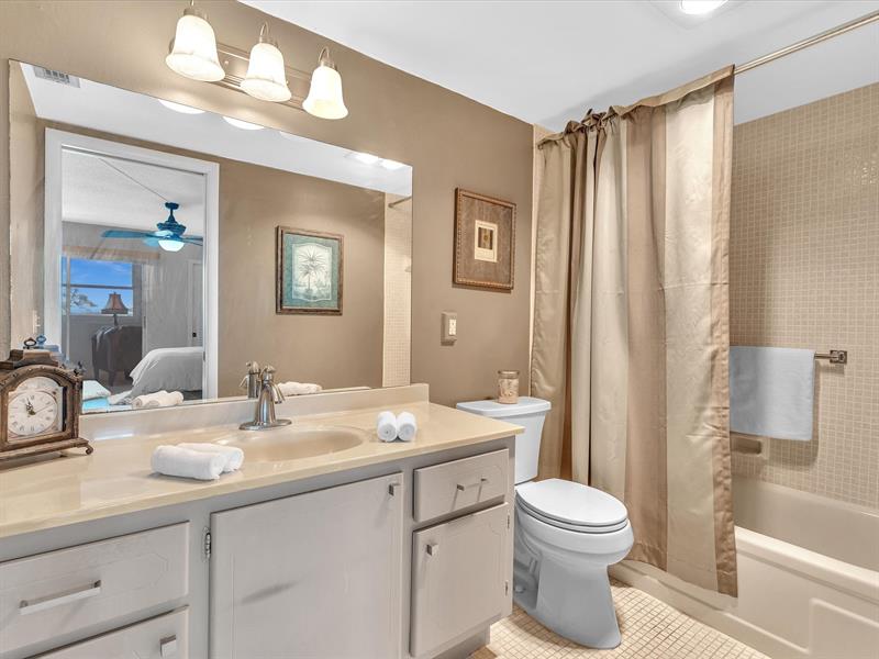 Image 49 of 100 For 4026 Ventnor H Ct  4026