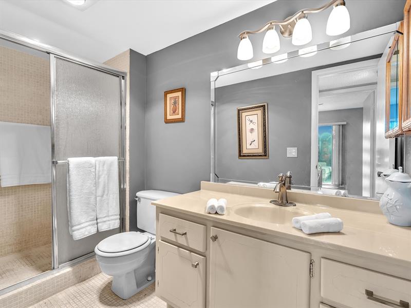 Image 52 of 100 For 4026 Ventnor H Ct  4026