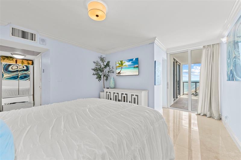 Image 10 of 39 For 209 Fort Lauderdale Beach Blvd  17g
