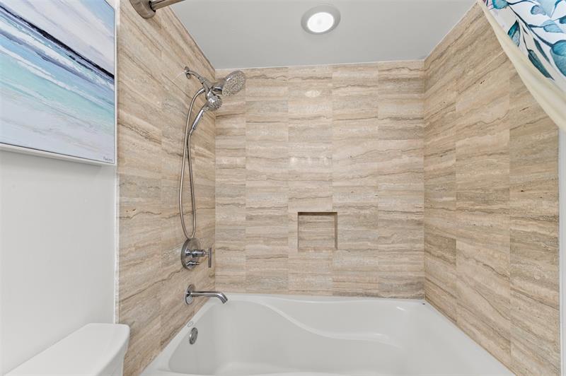 Image 14 of 39 For 209 Fort Lauderdale Beach Blvd  17g