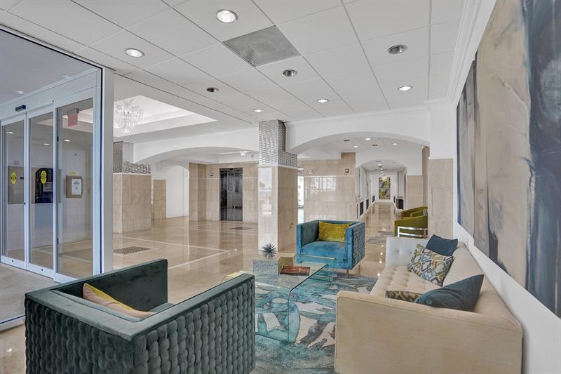 Image 32 of 39 For 209 Fort Lauderdale Beach Blvd  17g