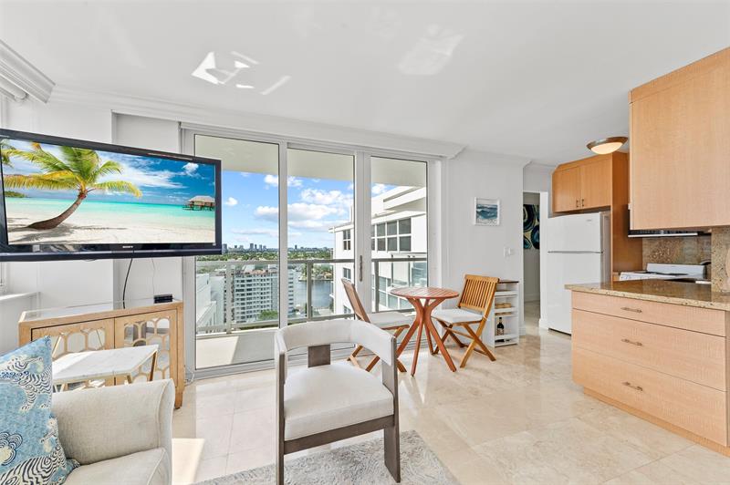 Image 5 of 39 For 209 Fort Lauderdale Beach Blvd  17g