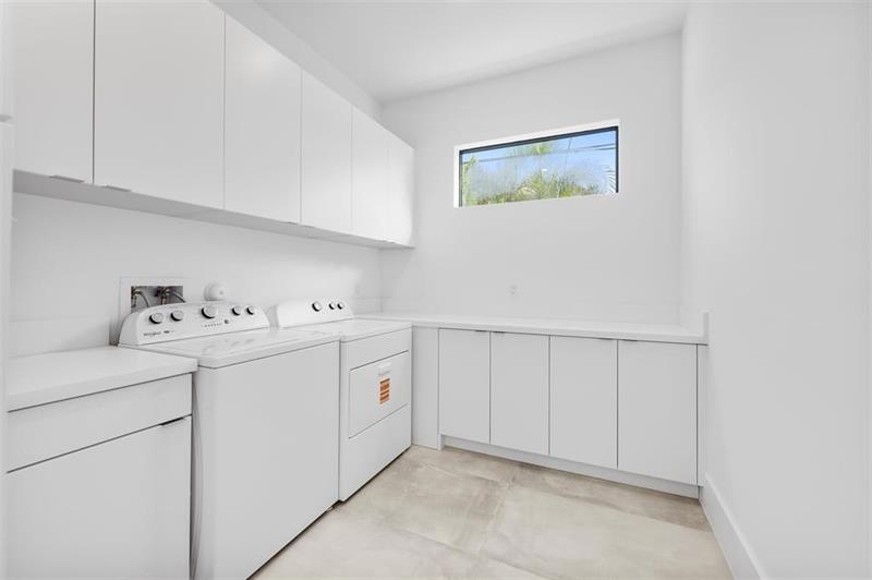 Image 16 of 36 For 3298 15th Ave