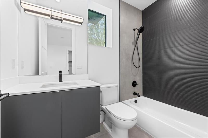 Image 20 of 36 For 3298 15th Ave