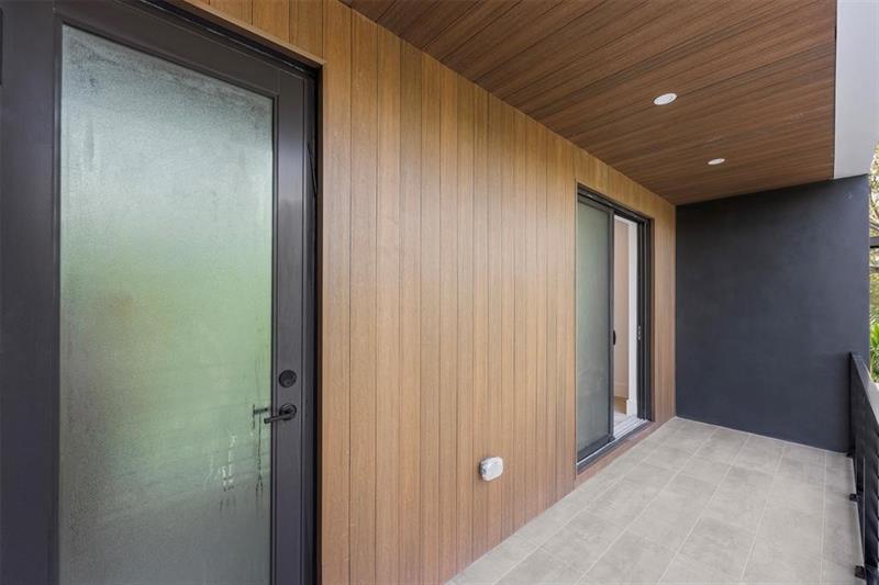 Image 26 of 36 For 3298 15th Ave