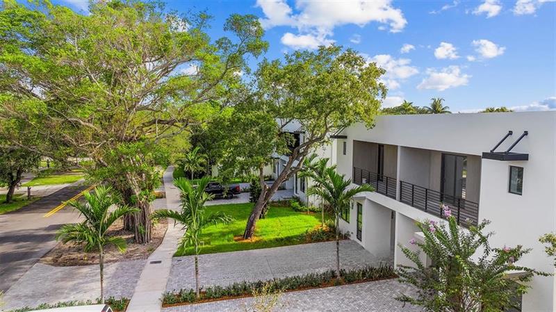 Image 29 of 36 For 3298 15th Ave