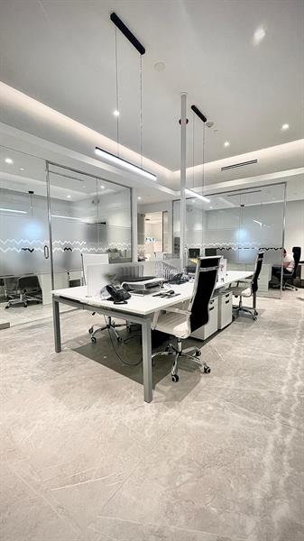 Image 8 of 16 For 2980 Ne 207th St.  609