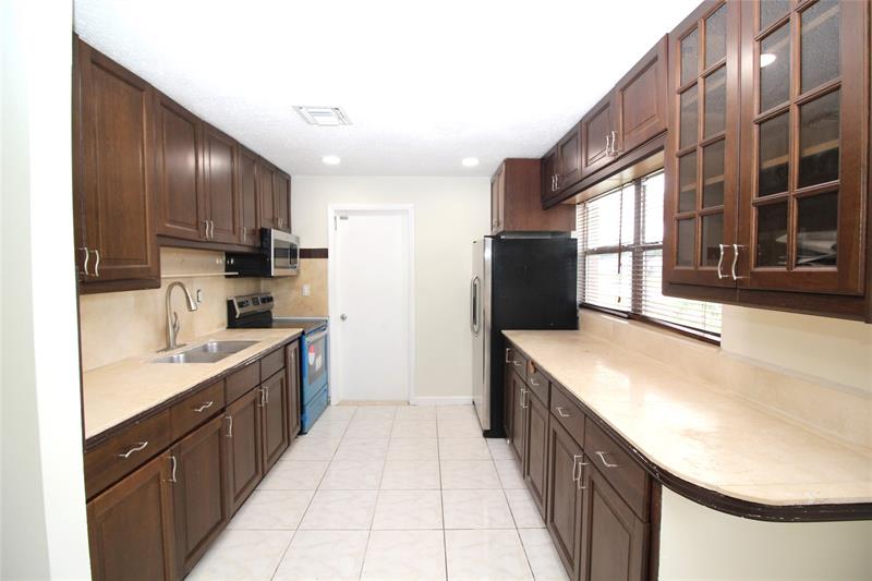 Image 3 of 18 For 3910 61st Ave