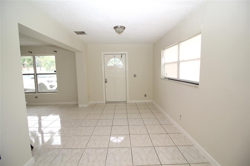 Image 5 of 18 For 3910 61st Ave