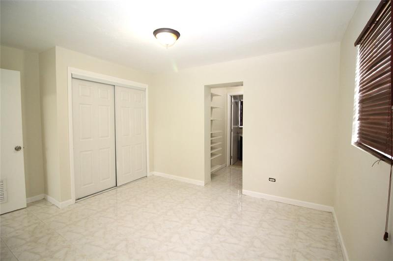 Image 9 of 18 For 3910 61st Ave